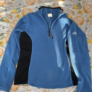 North face pull over